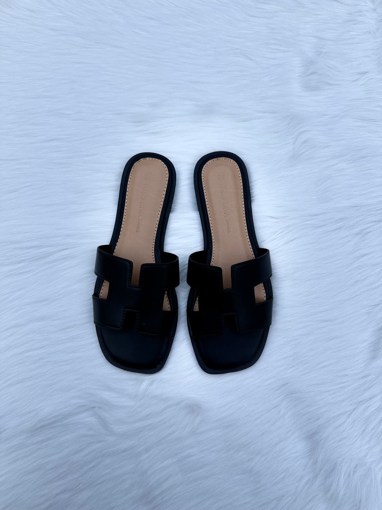 BLACK SANDALES