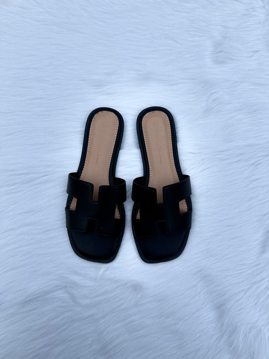 BLACK SANDALES